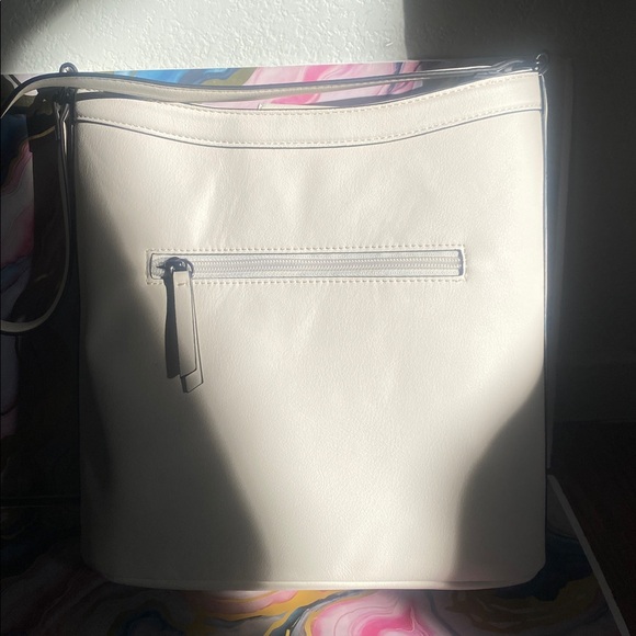 Chic Cream Shoulder Bag - Picture 8 of 9